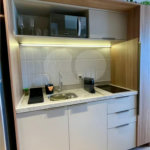 Apartamento mobiliado no Planalto Paulista com 1 dormitório e varanda.