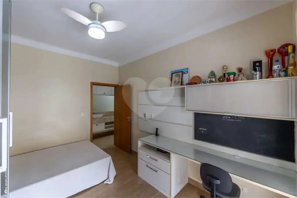 Casa Térrea à venda com 3 quartos, sendo 1 suíte, em Interlagos, São Paulo, SP