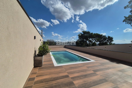 Casa térrea moderna com piscina privativa à venda no Jardim dos Pinheiros, em Atibaia