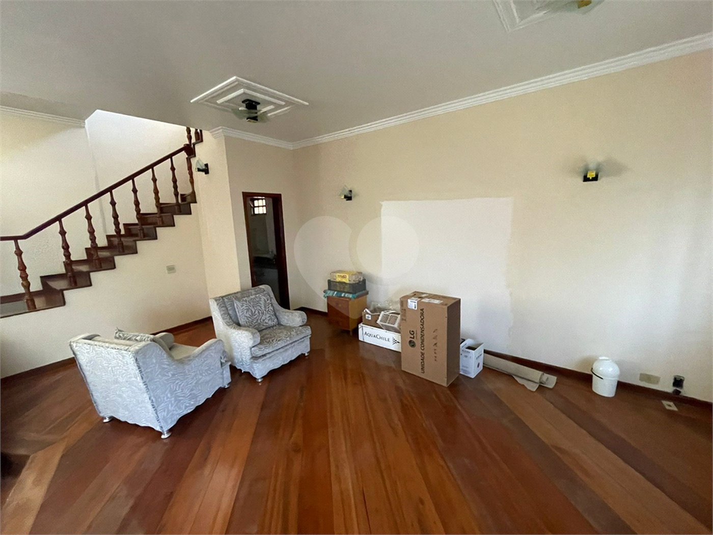 Excelente casa no Parque Santa Marta.