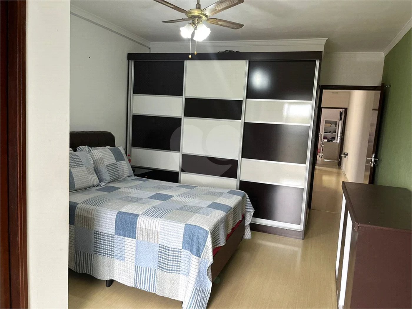 Sobrado à venda no bairro Osvaldo Cruz, São Caetano do Sul, 3 quartos (1 suíte), 3 vagas de garagem