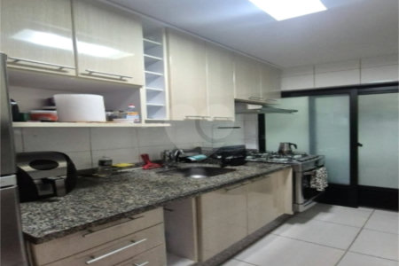 Apartamento com 69m² à venda na Moóca, 3 dormitórios, 1 suíte, 2 vagas, andar alto com vista livre, lazer completo