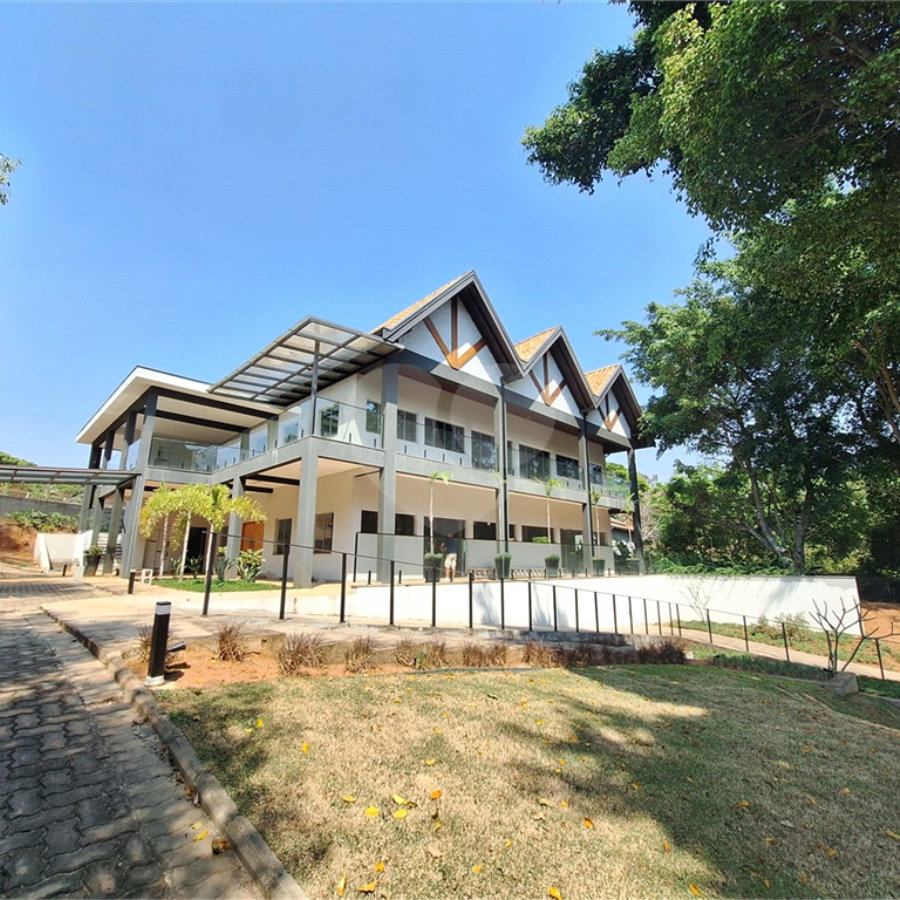 Prédio / Casa Comercial para Restaurante ou Casa de Eventos em Vinhedo/SP