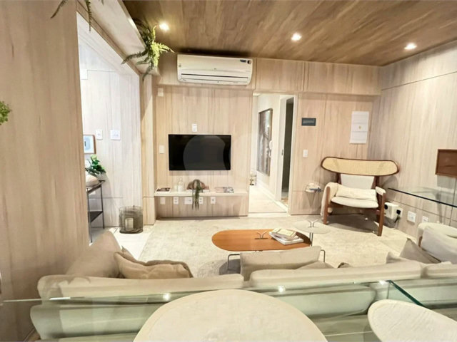 Apartamento à venda com 2 quartos, sendo 1 suíte,  em Saúde, São Paulo, SP