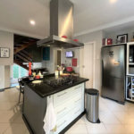 Casa à venda com 4 suítes em Vila Santo Antônio, Cotia, SP