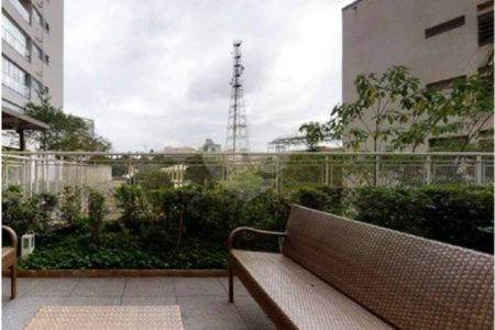Apartamento á venda - Campo Belo