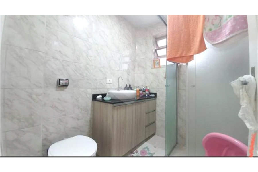 2 quartos e vaga de garagem