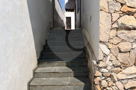 Casa Térrea à venda com 3 quartos, sendo 1 suíte,  em Socorro, São Paulo, SP