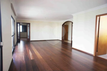 Apartamento para alugar com 4 quartos, sendo 3 suítes,  em Brooklin, São Paulo, SP