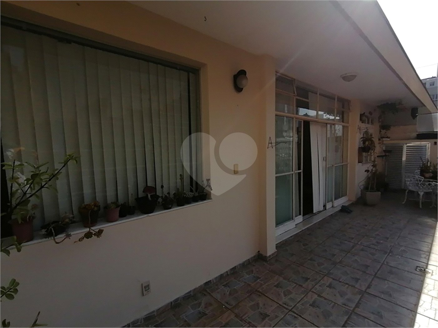 APARTAMENTO COBERTURA Á VENDA COM 200m2 ÍCONE NA BELA VISTA