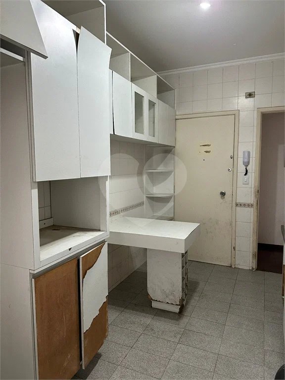 Amplo e Clássico: Apartamento de 90 m² em Higienópolis!