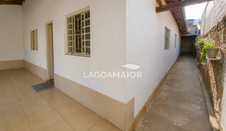 Casa à venda com 4 quartos em Nossa Senhora Aparecida, Três Lagoas, MS