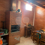 Casa térrea no Condomínio Moradas II.