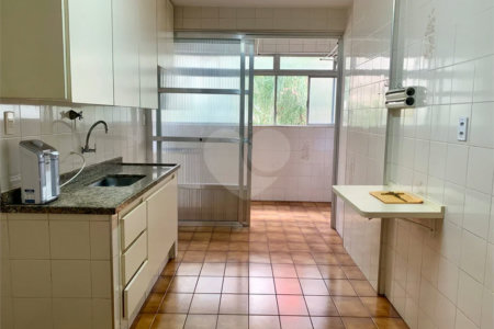 Excelente oportunidade! Paraíso 125m², 3dormitórios sendo 1 suíte, 1 vaga.