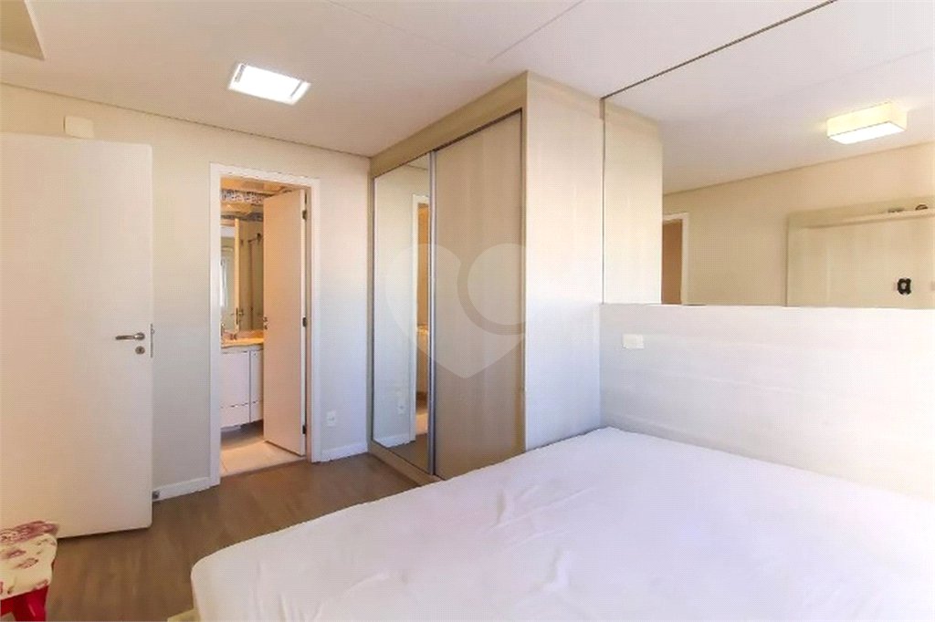 Apartamento disponível para venda | Área Útil : 115m | Área Total 115m | 3 dormitórios | 1 suíte | 4 banheiros | 2 vagas.