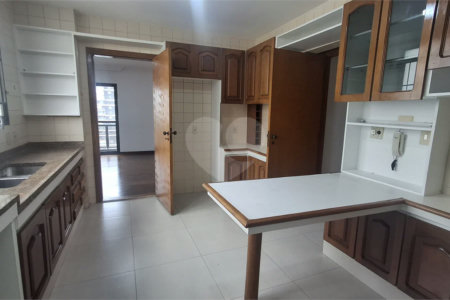 Apartamento para alugar com 4 quartos, sendo 3 suítes,  em Brooklin, São Paulo, SP