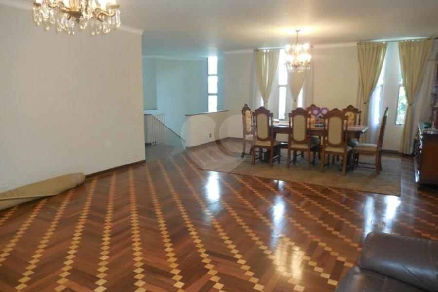 JARDIM FRANÇA MARAVILHOSA RESIDENCIA térrea à venda com imenso espaço verde!!