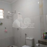 Casa Térrea com 3 dormitórios, sendo 1 suíte.