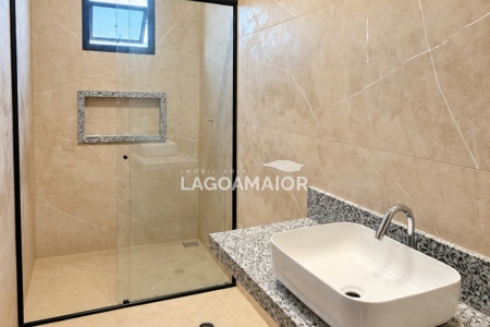 Casa à venda com 3 quartos, sendo 1 suíte, no condomínio Terra Ville, Três Lagoas - MS