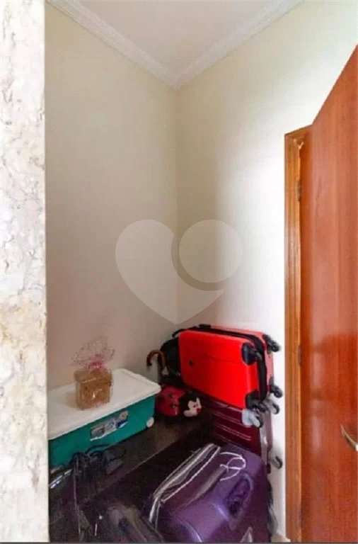 Sobrado à venda no Ipiranga de 140m² com 4 suítes e 3 vagas.