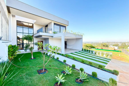 Sobrado em Condomínio Residencial Villa Sapezal - Indaiatuba/SP - R$ 2.700.000,00 - 3 suítes amplas com closet e 2 com varandas - Sala integrada com pé direito duplo - Cozinha ampla e integrada com ilha - Lavabo - Escritório ou brinquedoteca (andar térreo) - Despensa - Área gourmet com churrasqueir