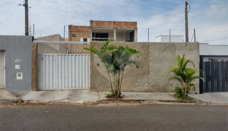 Sobrado à venda com 3 quartos, sendo 2 suítes, em Jardim Serra Azul, Araraquara, SP