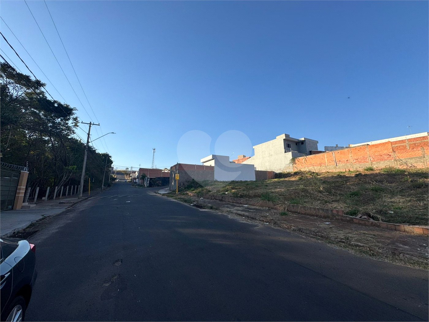 Terreno de 277m2 á venda em São Carlos.
