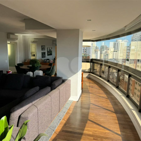 Apartamento 193m² locação no Paraíso, 3 suites, escritório, varanda, reformado, mobiliado, 4 vagas