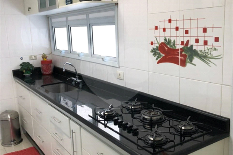 APARTAMENTO COM 132m² - 3 DORMITÓRIOS (SENDO 1 SUÍTE)