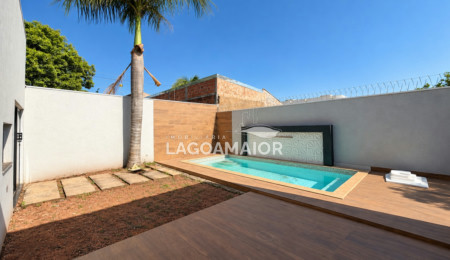 Casa à venda ou para alugar com 4 quartos, sendo 2 suítes,  no Centro, Três Lagoas, MS