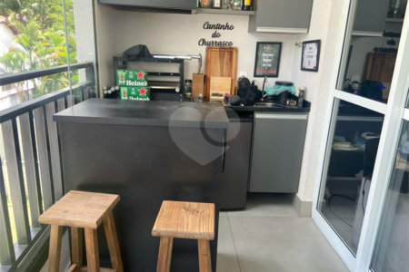 Apartamento à venda Campo Belo, 74 m², 3 dormitórios, 1 suíte, varanda gourmet, 2 vagas, depósito