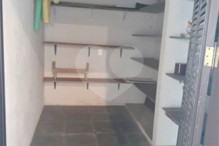 Linda casa para venda / Locação em bairro nobre