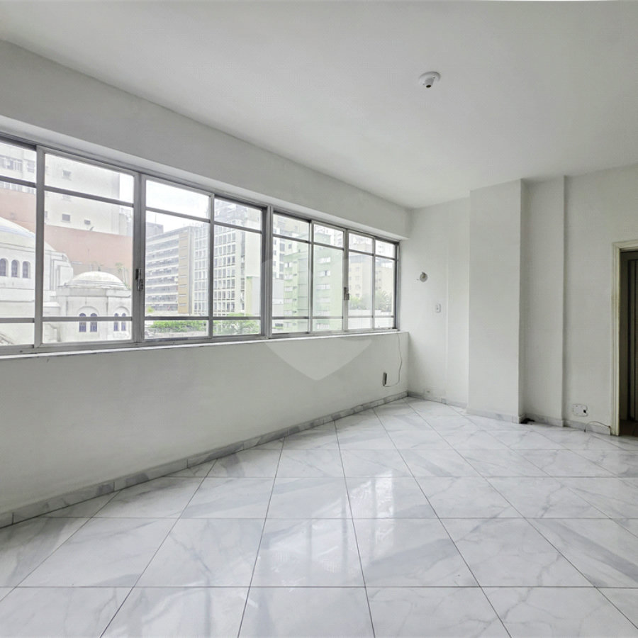 Apartamento - Bela Vista - 2 Quartos / Dormitórios - Venda / Compra