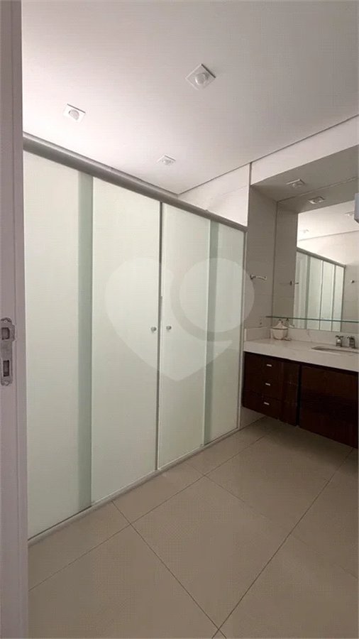 Apartamento à venda com 4 suítes em Jardim Portal I e II, São Paulo, SP
