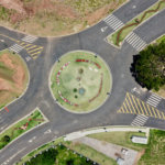 Casa térrea 3 dormitórios (3 suítes), espaço gourmet, piscina, 2 vagas garagem, condomínio fechado com ampla área lazer