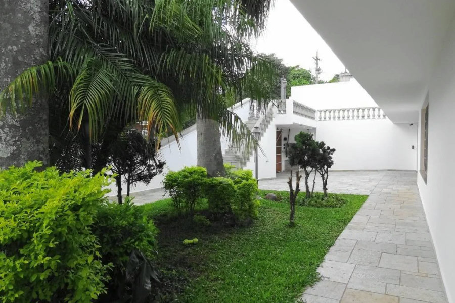 CASA TÉRREA ALTO PADRÃO NO TREMEMBE