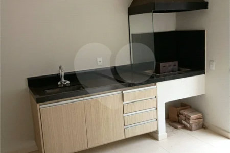 Casa à venda ou para alugar com 3 suítes no condomínio Quinta das Oliveiras, Valinhos - SP