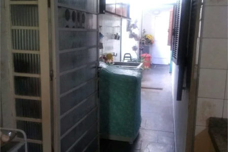 EXCELENTE OPORTUNIDADE - Casa térrea