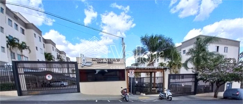 Apartamento no Condomínio Monte Vernon