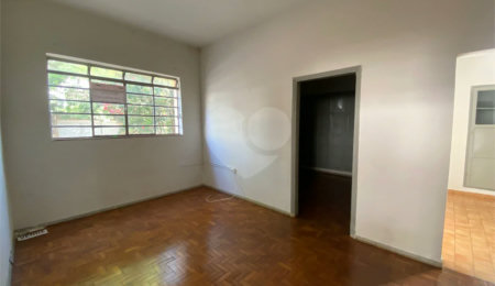 Casa à venda com 2 quartos no Centro, São João da Boa Vista, SP