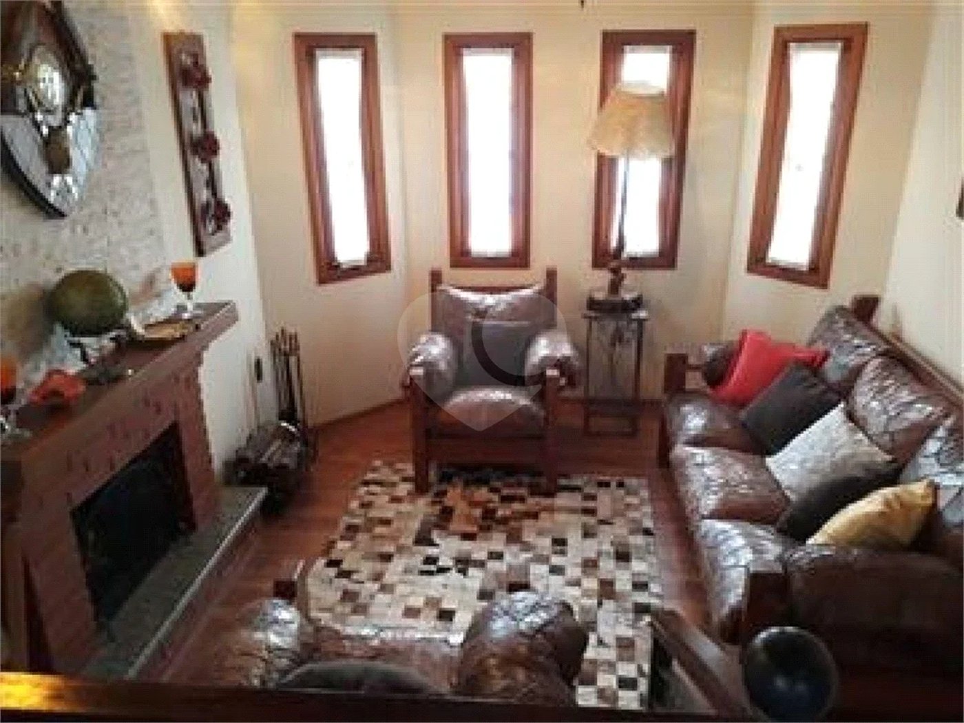 Casa à venda com 3 suítes em Estância Santa Maria do Laranjal, Atibaia, SP