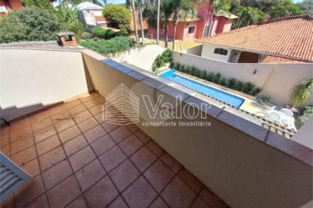 Sobrado no Condomínio Residencial Sabará