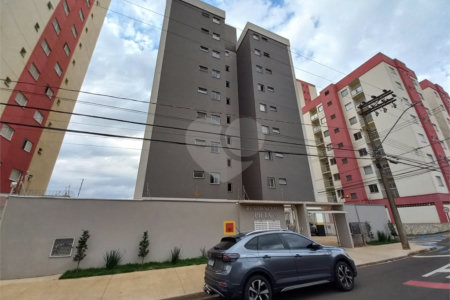 Apartamento no Condomínio Residencial Pieta .