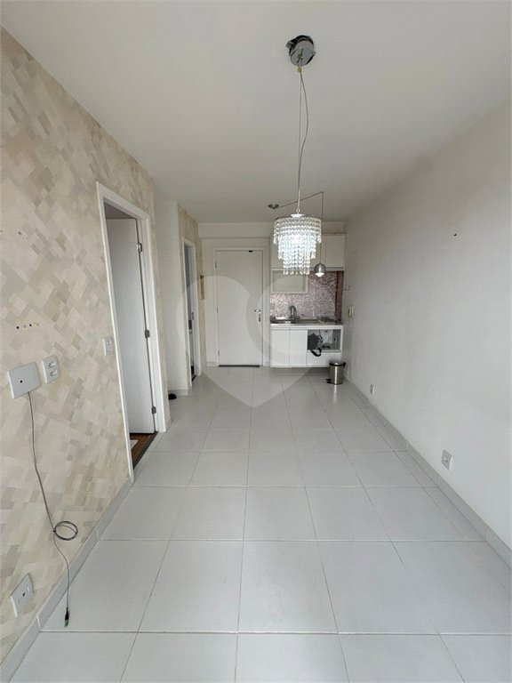 Apartamento à Venda na Rua Catumbi – 33m²