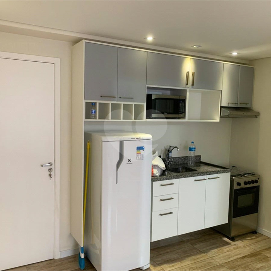 Apartamento Mobiliado ao Lado do Shopping Frei Caneca