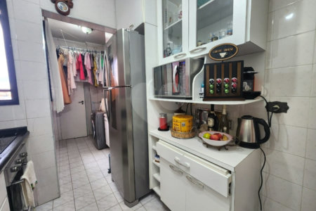 Apartamento com 70m² , 2 dormitórios , sendo 1 suíte , 2 vagas , à venda no Bosque da Saúde.