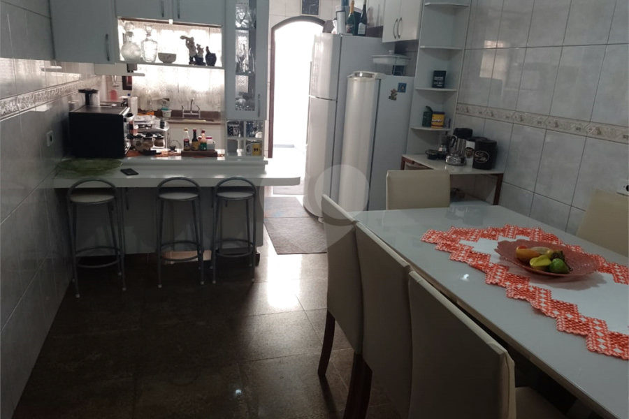 Casa Térrea Assobradada com Varanda Gigante no Jardim Líbano