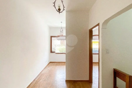 Sobrado com 400m² , 3 dormitórios , sendo 2 suítes , 3 vagas , à venda no centro de Santo André.