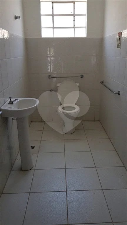 sala comercial_Jardim Bom Principio- Indaiatuba-SP. AU 60m2 valor locacao R$880,00 mais valor iptu.