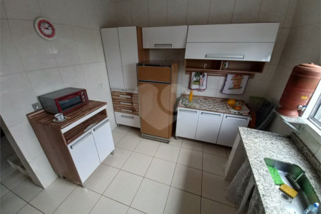 Casa de 292m² de terreno à venda - Vila Pirajussara